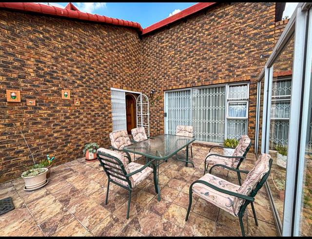 3 BEDROOM HOUSE FOR SALE IN ELANDSPARK